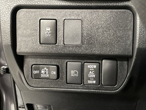 Used 2021 Toyota Tacoma TRD Off-Road w/ Technology Package image 29