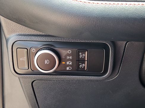 Certified 2025 Ford Explorer ST-Line AWD/4WD image 23
