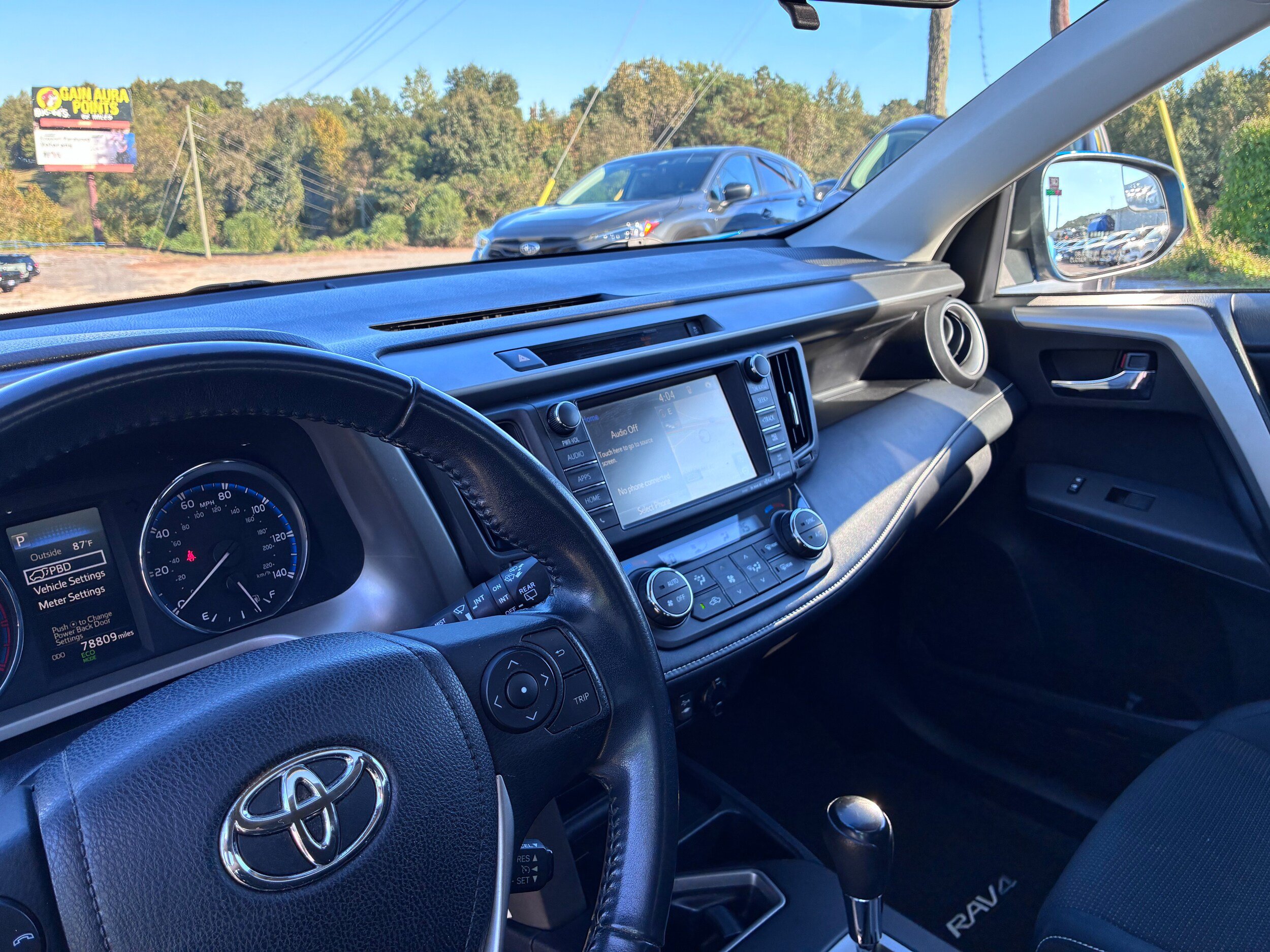 Used 2016 Toyota RAV4 XLE AWD/4WD image 25