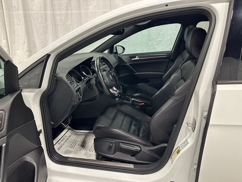 Used 2020 Volkswagen GTI SE FWD image 10