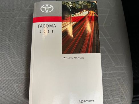 Used 2023 Toyota Tacoma TRD Off-Road image 29