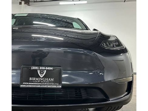 Used 2024 Tesla Model Y Long Range RWD image 5