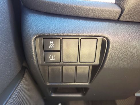 Used 2017 Honda CR-V LX image 23