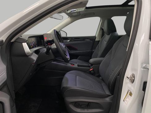 New 2026 Volkswagen Tiguan SE AWD/4WD image 26