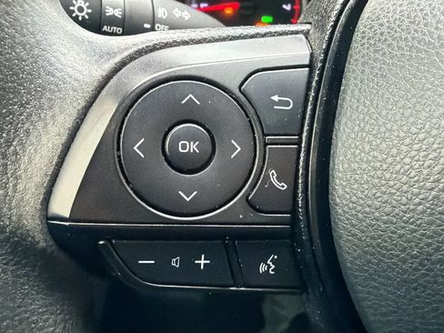 Used 2021 Toyota RAV4 XLE FWD image 12