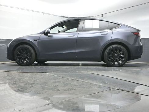 Used 2023 Tesla Model Y Long Range AWD/4WD image 34