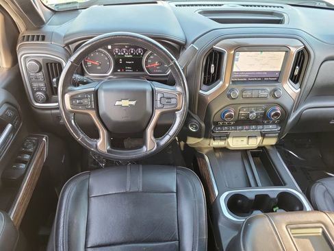 Used 2019 Chevrolet Silverado 1500 High Country w/ Technology Package image 4