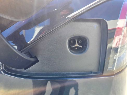 Used 2024 Tesla Model X image 19