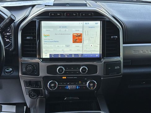 Used 2022 Ford F250 Platinum AWD/4WD image 17