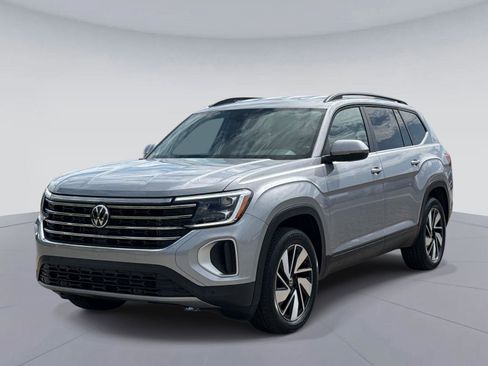Used 2025 Volkswagen Atlas SE FWD image 8