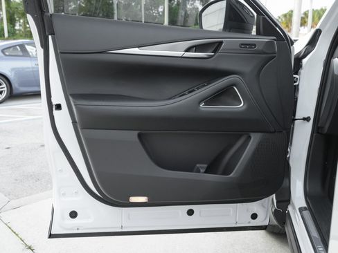 Certified 2026 INFINITI QX60 Luxe w/ Cargo Package FWD image 30