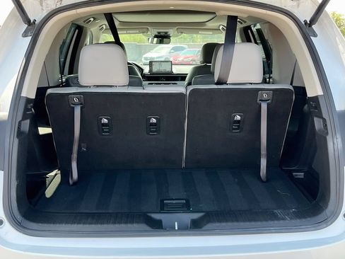 Used 2024 Honda Pilot Touring image 27