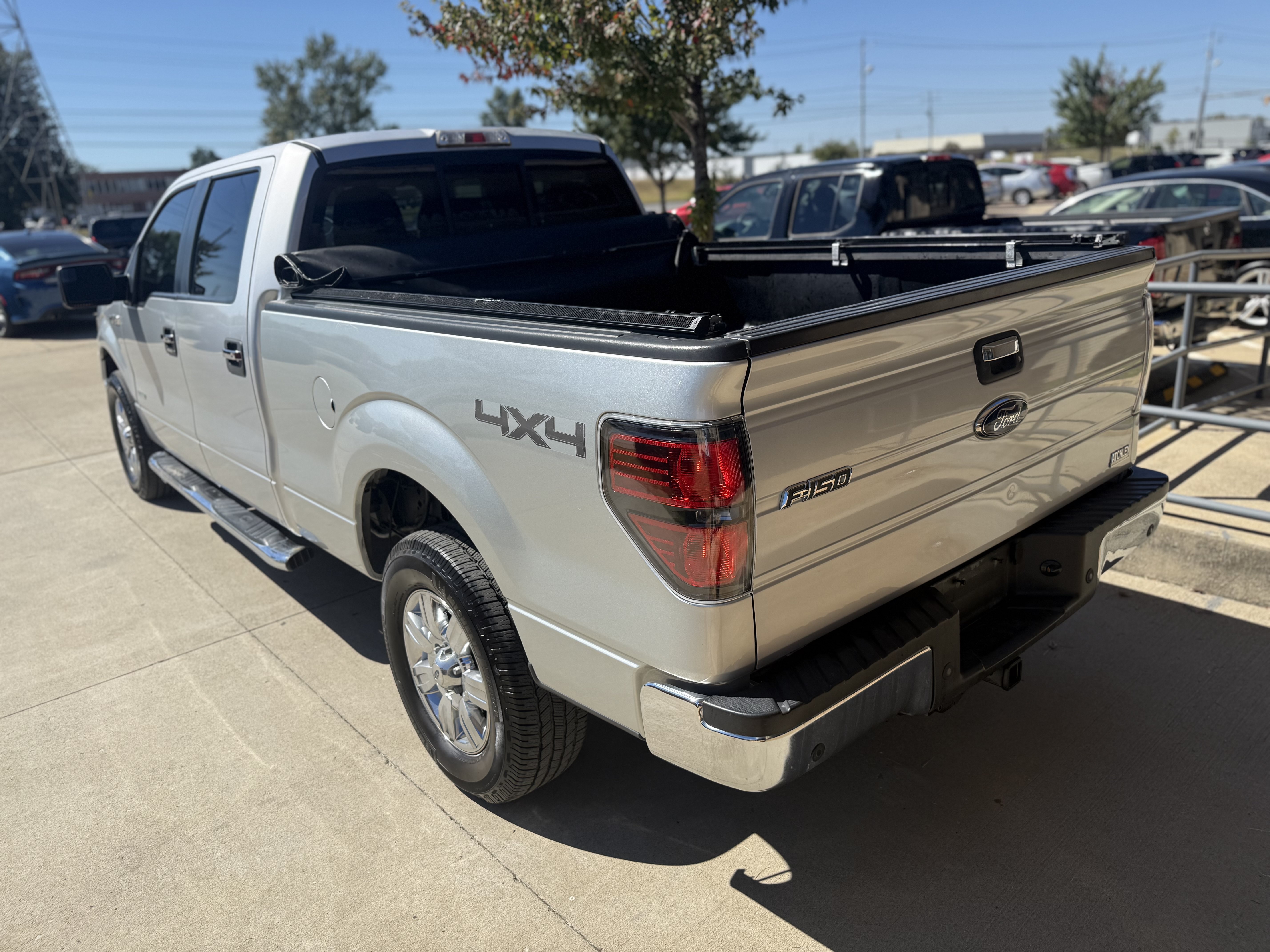 Used 2012 Ford F150 XLT w/ XLT Chrome Pkg AWD/4WD image 4