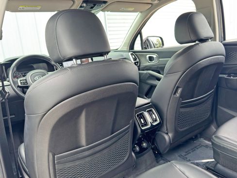 Used 2021 Kia Sorento SX image 33