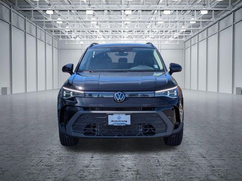 New 2026 Volkswagen Taos SE image 8