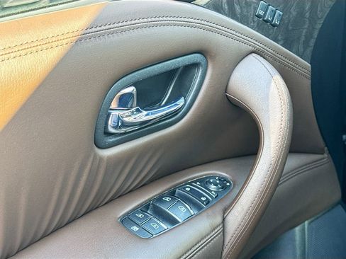 Used 2023 Nissan Armada Platinum w/ Captain's Chairs Package RWD image 19