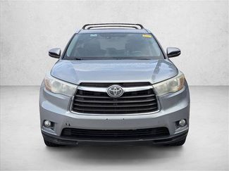Used 2015 Toyota Highlander Limited Platinum AWD/4WD video 3