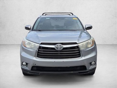 Used 2015 Toyota Highlander Limited Platinum AWD/4WD image 3