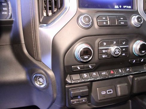 Used 2019 GMC Sierra 1500 Elevation image 17