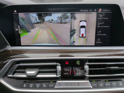 Used 2019 BMW X5 xDrive50i w/ M Sport Package image 25