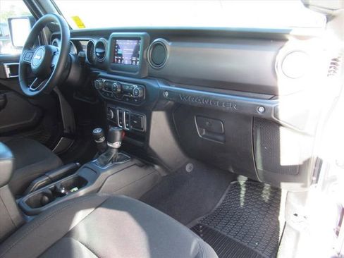 Used 2020 Jeep Wrangler Sport AWD/4WD image 11