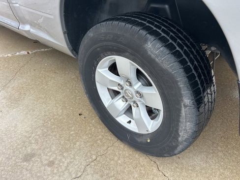 Used 2024 RAM 1500 Classic SLT image 9