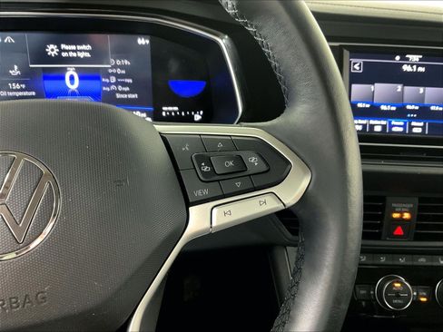 Used 2023 Volkswagen Jetta SE FWD image 11