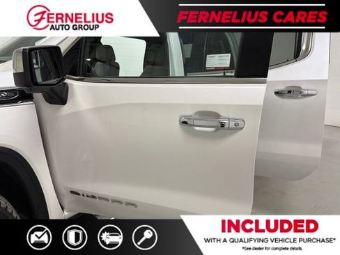 Used 2021 GMC Sierra 1500 SLT w/ SLT Premium Package AWD/4WD image 11