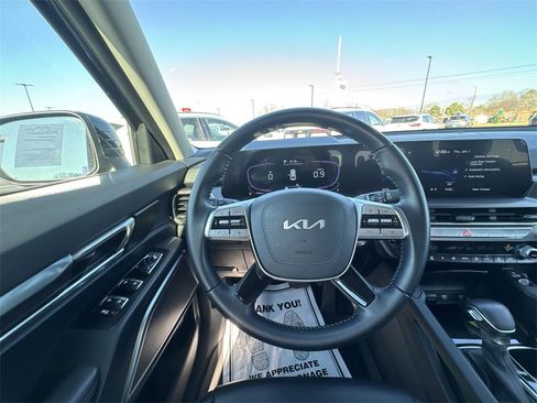 Used 2025 Kia Telluride S image 14