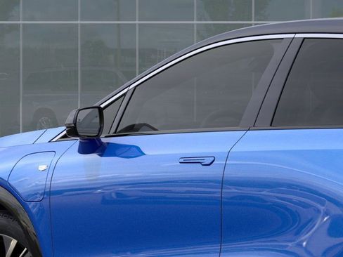 New 2026 Cadillac Optiq Luxury 2 image 12