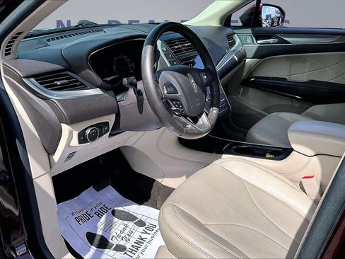 Used 2019 Lincoln MKC Premiere AWD/4WD image 17