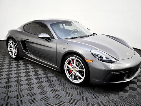 Used 2017 Porsche 718 Cayman S image 5