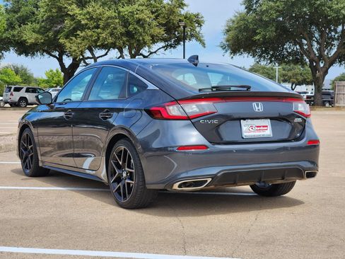 Used 2024 Honda Civic Sport Touring image 4