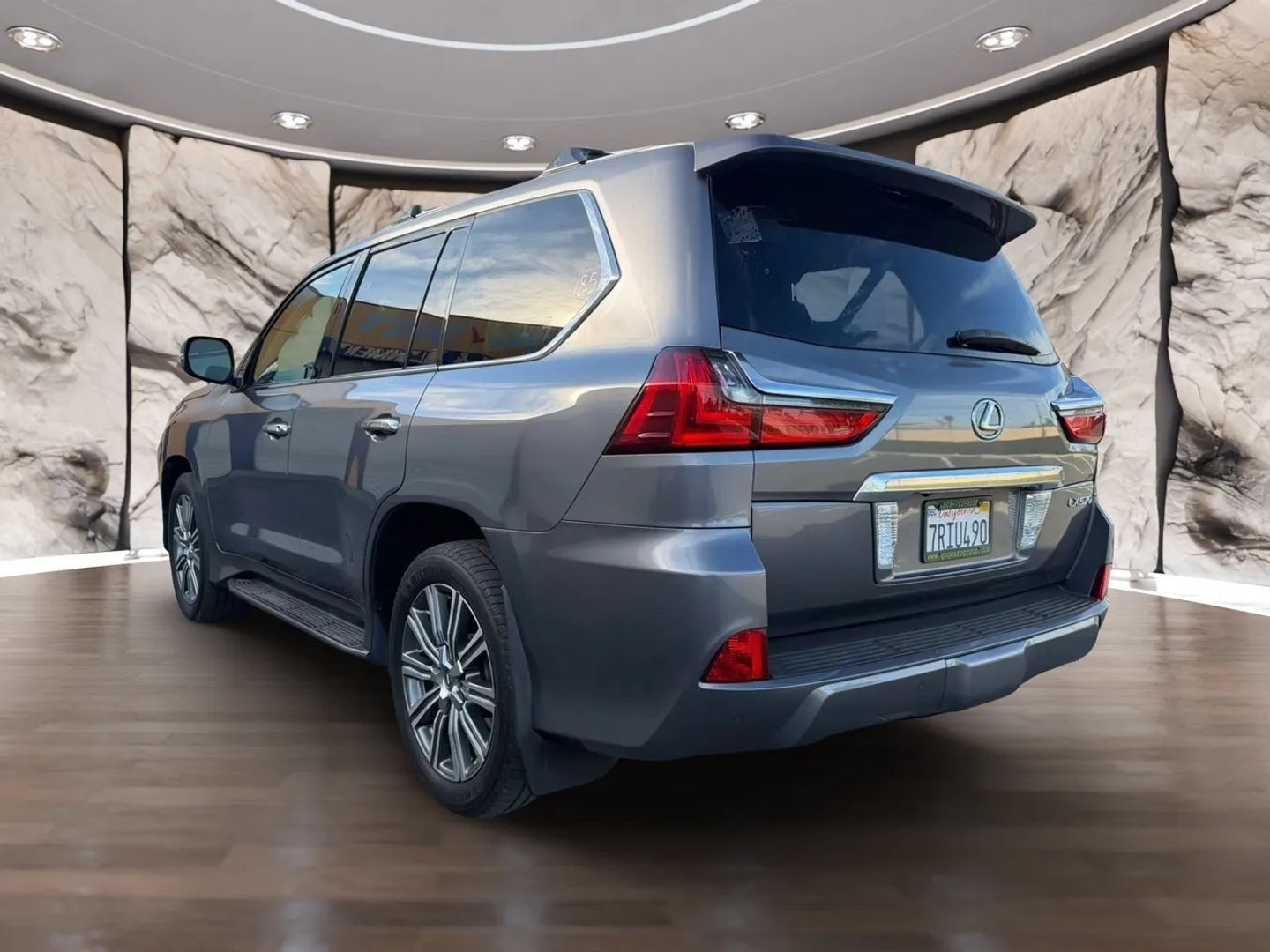 Used 2016 Lexus LX 570 4WD w/ Luxury Package image 8