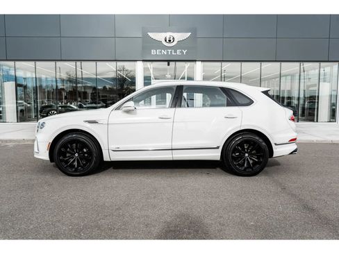 Certified 2022 Bentley Bentayga image 5
