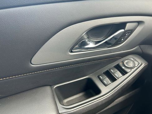 Used 2018 Chevrolet Traverse LS FWD image 29