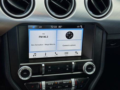 Used 2019 Ford Mustang Premium RWD image 9