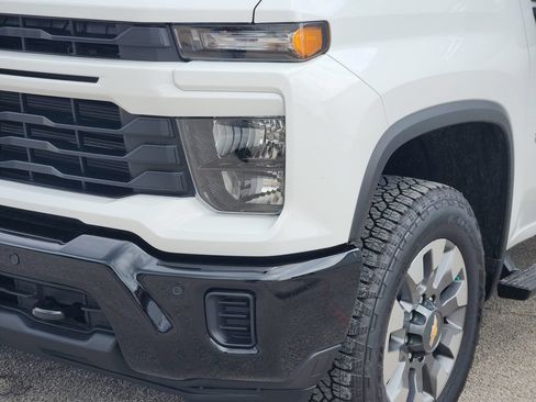 New 2026 Chevrolet Silverado 2500 Custom w/ Custom Value Package AWD/4WD image 6