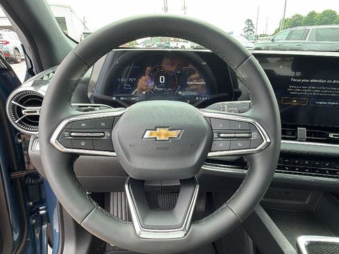New 2026 Chevrolet Equinox LT w/ Convenience Package II AWD/4WD image 18