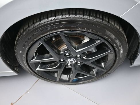 Certified 2025 Honda Civic Sport image 13