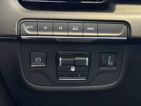 Used 2023 Cadillac Escalade ESV Sport w/ LPO, ONYX Package image 24