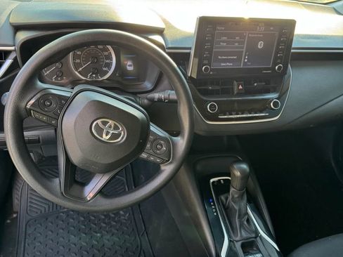 Used 2021 Toyota Corolla LE image 20