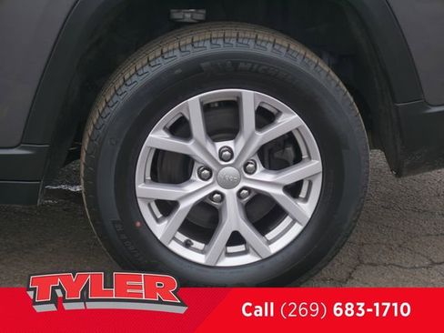 Used 2021 Jeep Grand Cherokee L Limited AWD/4WD image 42