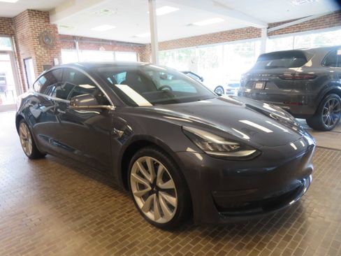 Used 2019 Tesla Model 3 Performance AWD/4WD image 3