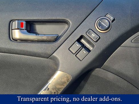 Used 2013 Hyundai Genesis 3.8 image 13