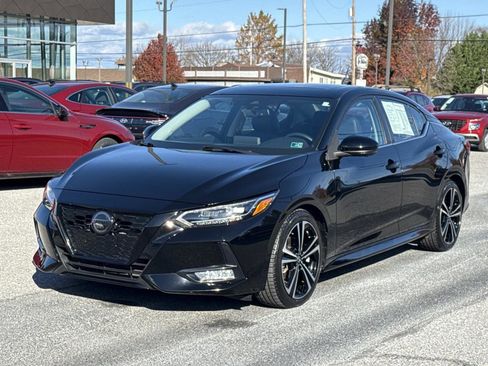 Used 2021 Nissan Sentra SR w/ SR Premium Package image 27