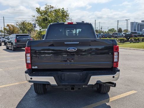 Used 2021 Ford F250 Lariat w/ Chrome Package image 6
