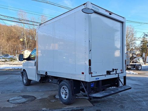 New 2026 Chevrolet Express 3500 w/ Power Convenience Package image 4