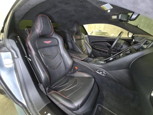 Used 2020 Aston Martin DBS Superleggera RWD image 4
