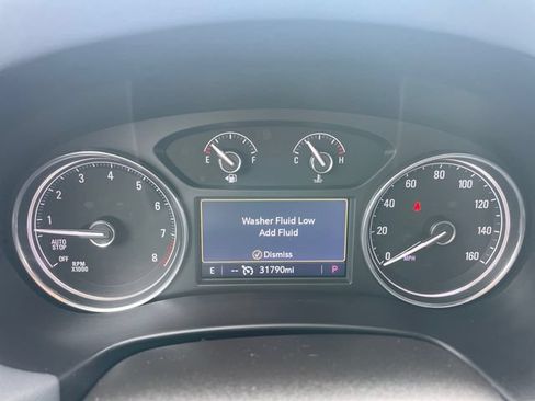 Used 2023 Buick Enclave Essence AWD/4WD image 9